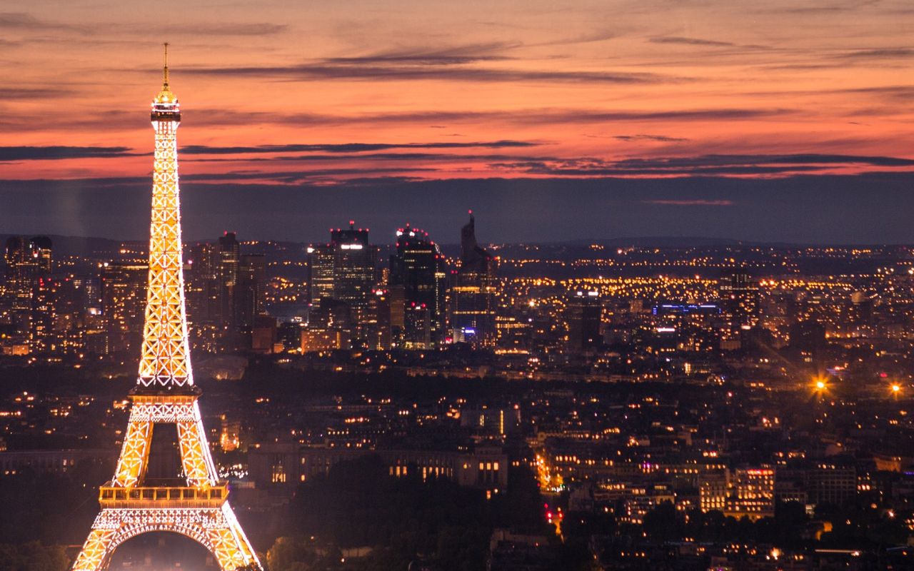 Group Travel Discounts to Paris