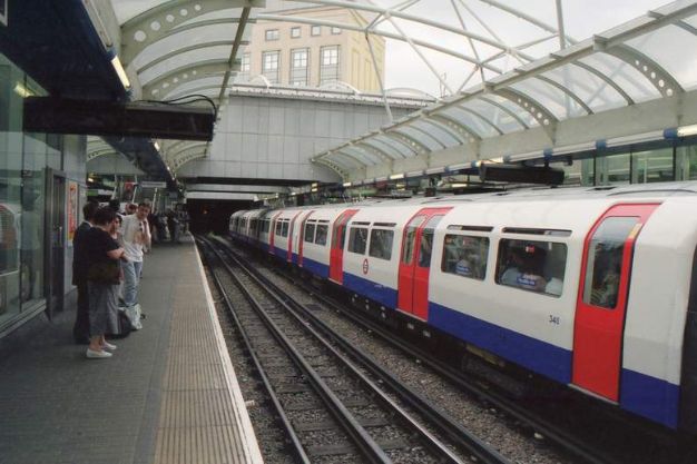 Group Travel Discounts on London Trains