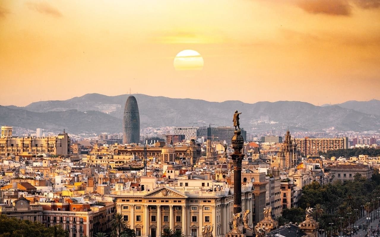 Group Flight Tickets to Barcelona